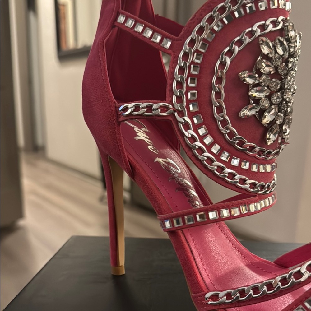 Cape Robbin ❣️ Clarysalyn Chain Trim Gem Brooch High Heels - Hot Pink  Sz 6.5 - Picture 5 of 16